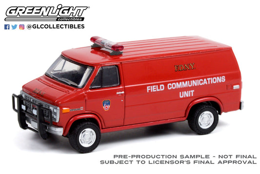 GreenLight 1:64 1989 GMC Vandura - FDNY (The Official Fire Department City of New York) Field Communications Unit (Hobby Exclusive) 30277