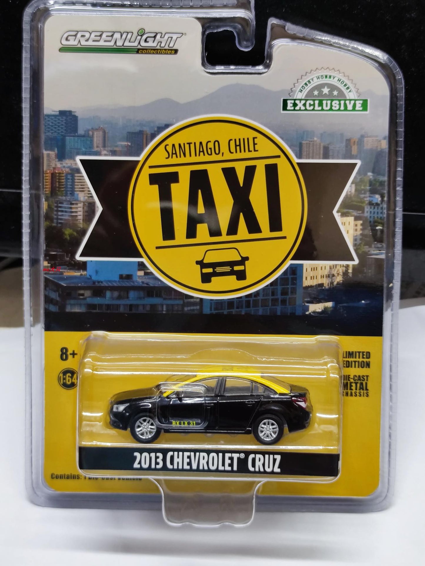 GreenLight 1:64 2013 Chevrolet Cruze - Santiago, Chile Taxi 30282