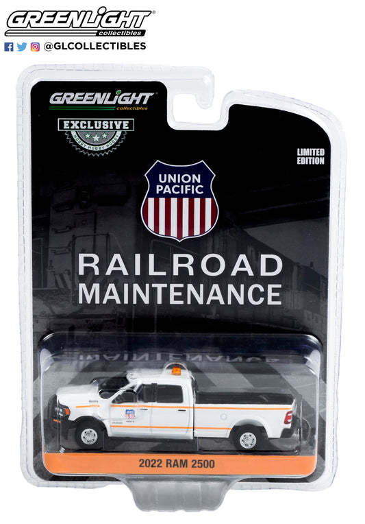 GreenLight 1:64 2022 Dodge Ram 2500 - Union Pacific Railroad Maintenance Truck 30387