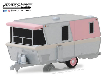 GreenLight 1/64 Hitched Homes Series 5 - 1959 Holiday House - Pink and Chrome 34050-C