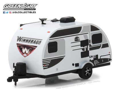GreenLight 1/64 Hitched Homes Series 5 - 2016 Winnebago Winnie Drop - White and Black 34050-E