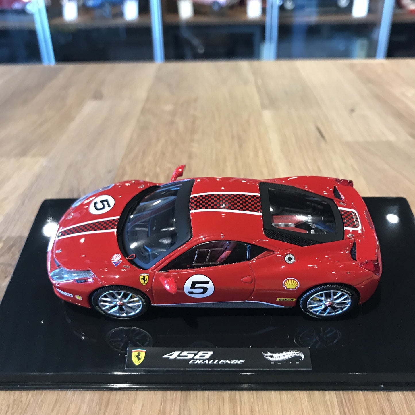 HotWheels Elite 1:43 Ferrari 458 Italia Challenge #5 Bolognia Motorshow 2011 X5504