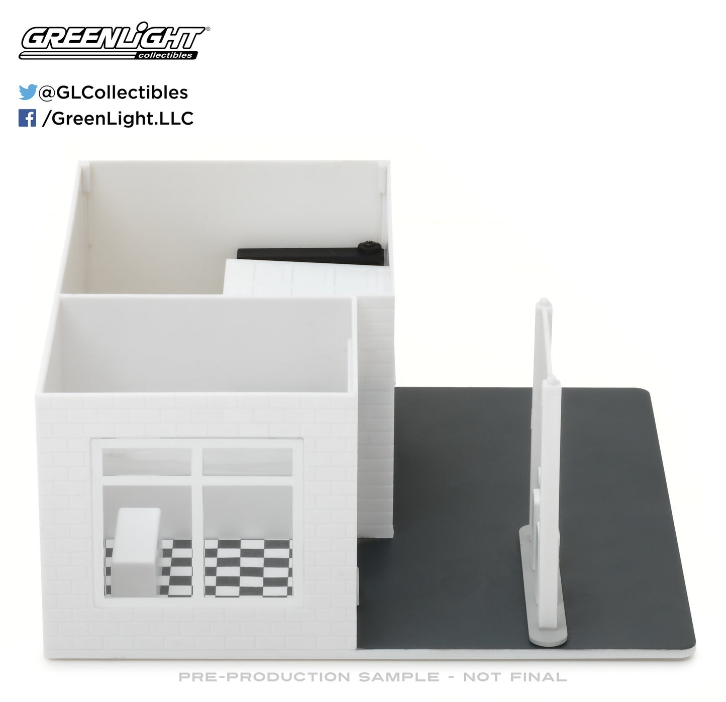 GreenLight 1:64 Mechanic's Corner - Vintage Gas Station - Plain White 57014
