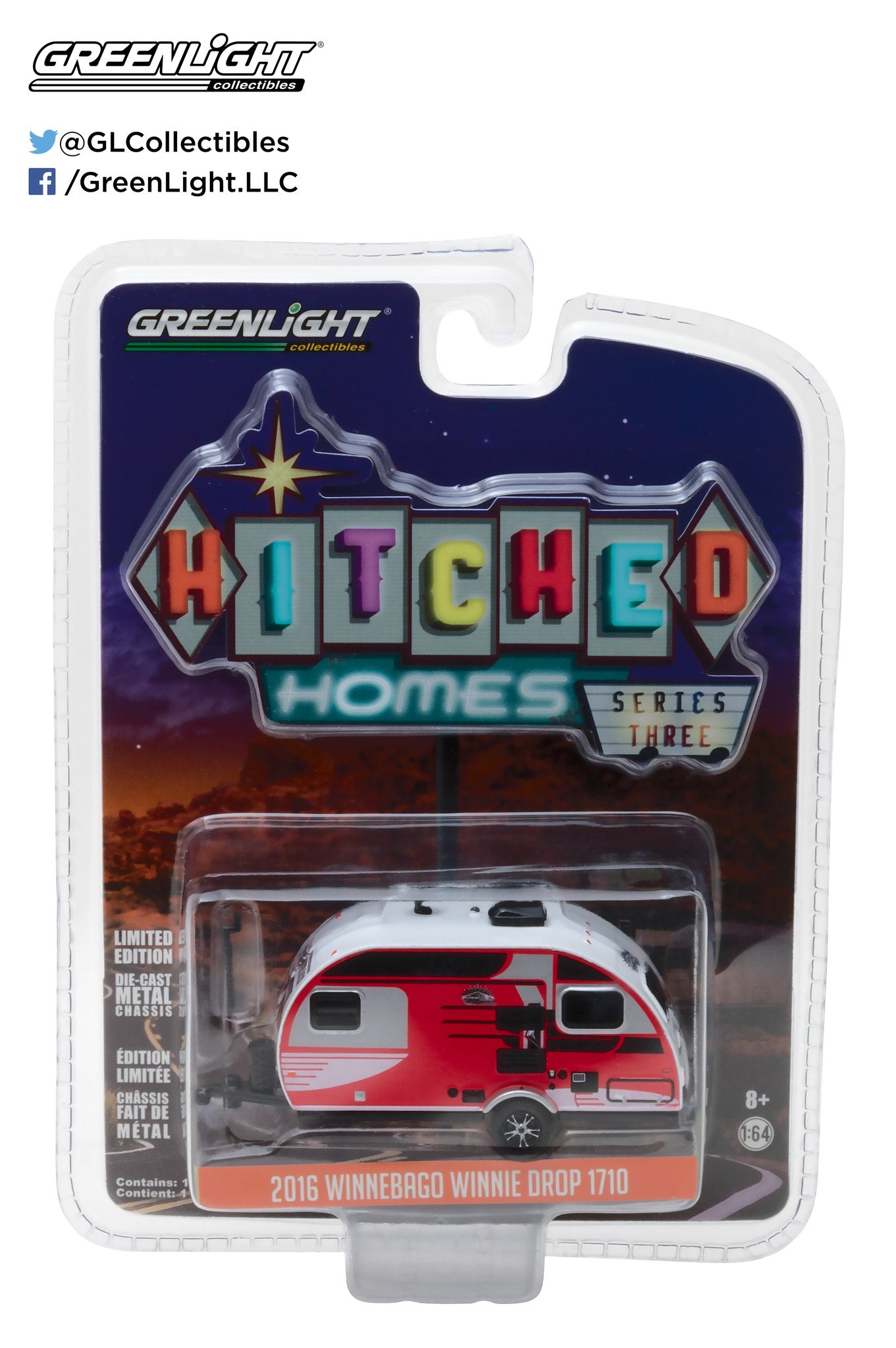 GreenLight 1:64 Hitched Homes Series 3 - 2016 Winnebago Winnie Drop - Cherry 34030-D