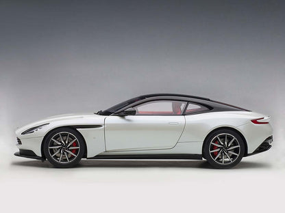 AUTOART 1/18 ASTON MARTIN DB11 (MORNING FROST WHITE) 70266