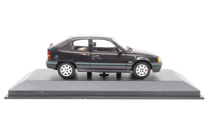 Minichamps 1:43 Opel Kadett E 1989 Black 400045901
