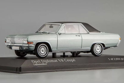 Minichamps 1:43 Opel Diplomat V8 Coupe 1965 Silver 400048020