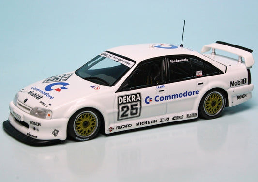 Minichamps 1:43 Opel Omega A 3000 24V Commodore Klaus Niedzwiedz #25 DTM 1991 400914425