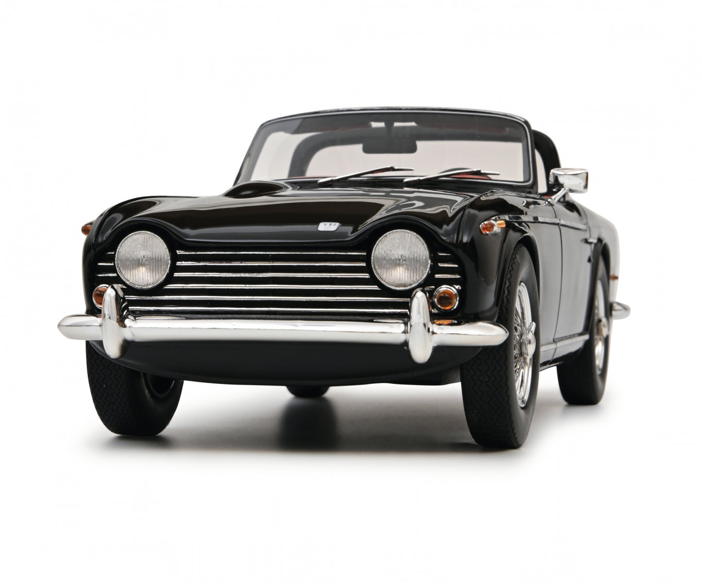 Schuco 1:18 Triumph TR5 Black 450024700