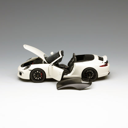 Schuco 1:18 Porsche 911 Carrera GTS Cabriolet White 450039500
