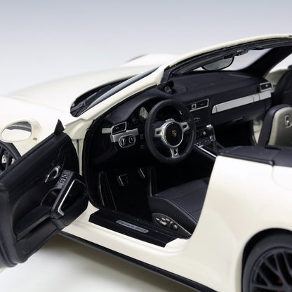 Schuco 1:18 Porsche 911 Carrera GTS Cabriolet White 450039500