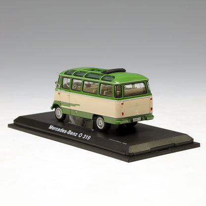Schuco 1:43 Mercedes-Benz O319 green/cream 450291700