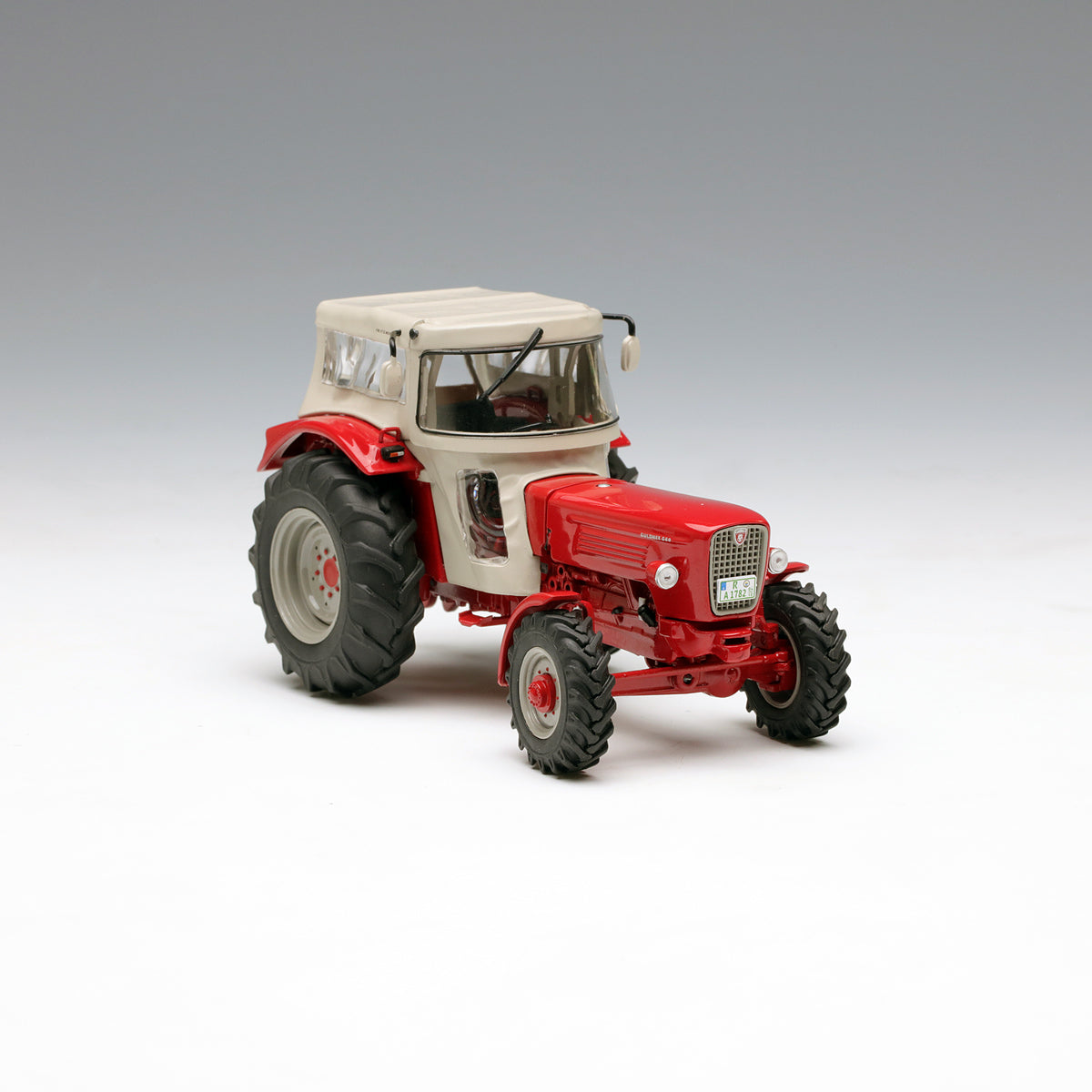 Schuco 1:32 Guldner G60A Tractor 450778400