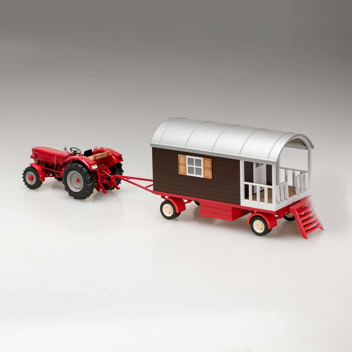 Miniature Schuco : le tracteur 5R proposé à l'échelle 1/32e