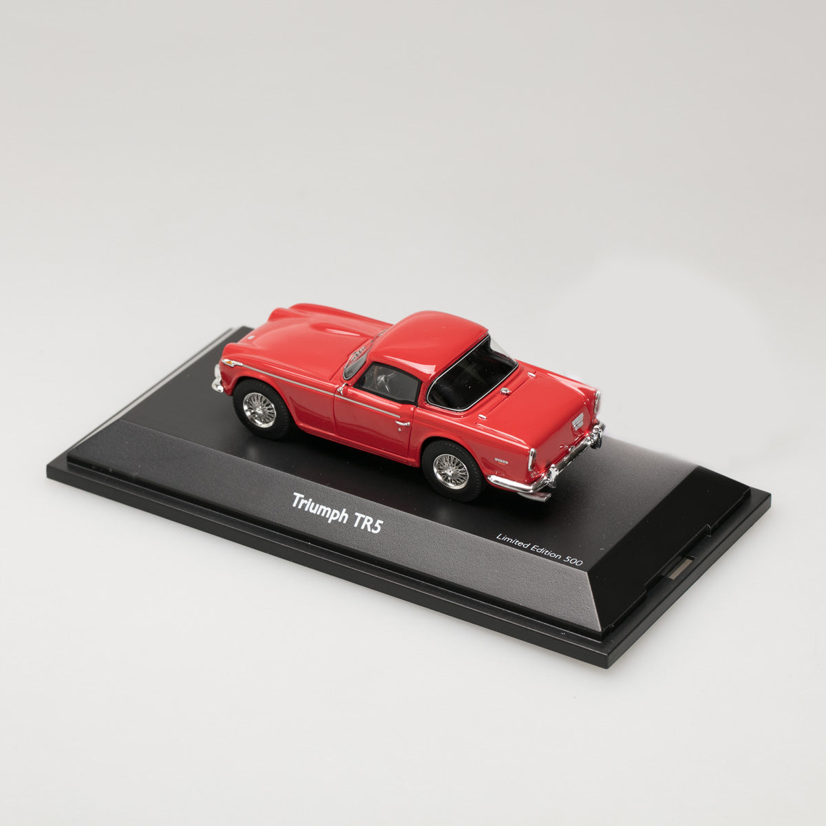 Schuco 1:43 Triumph TR5 with closed Surrey Top Red 450887300