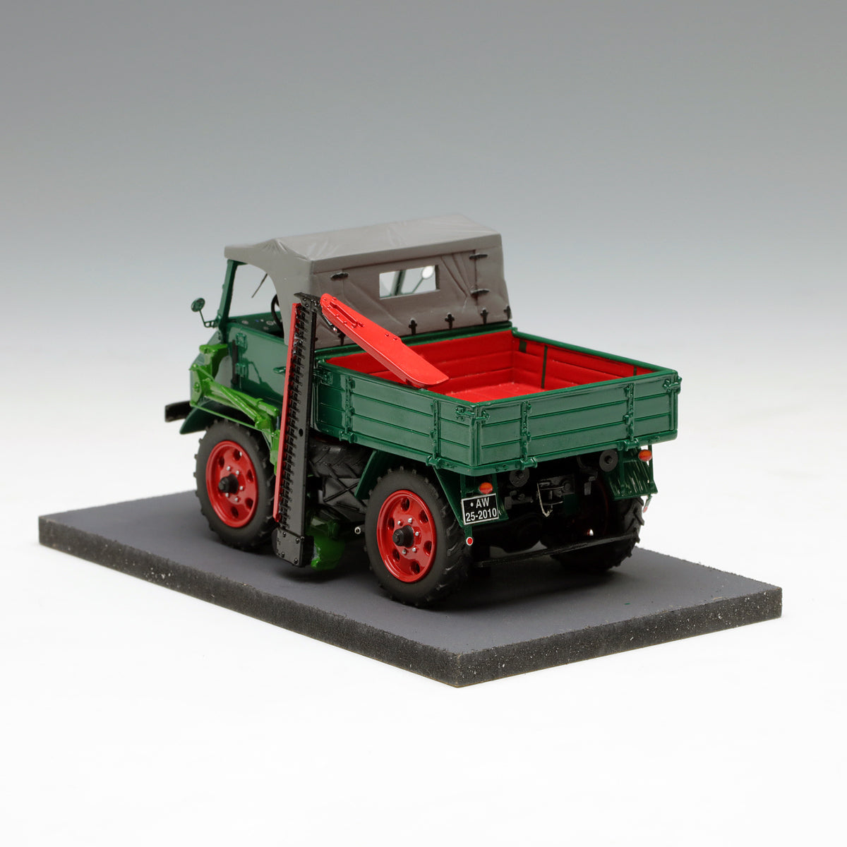 Schuco 1:32 Mercedes Benz Unimog 2010 Green 450895800
