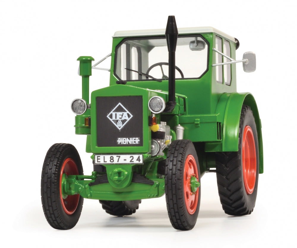 Schuco 1/32 IFA RS-01 Pionier green 450903300