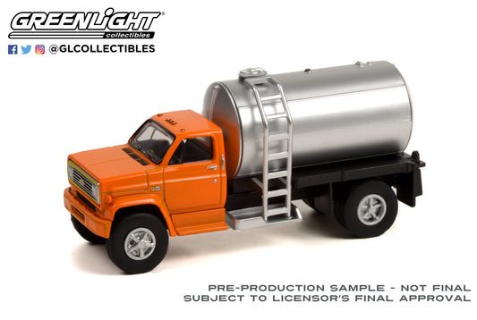 GreenLight 1:64 S.D. Trucks Series 14 - 1982 Chevrolet C-60 Fertilizer Truck - Orange Cab with Silver Tank 45140-A