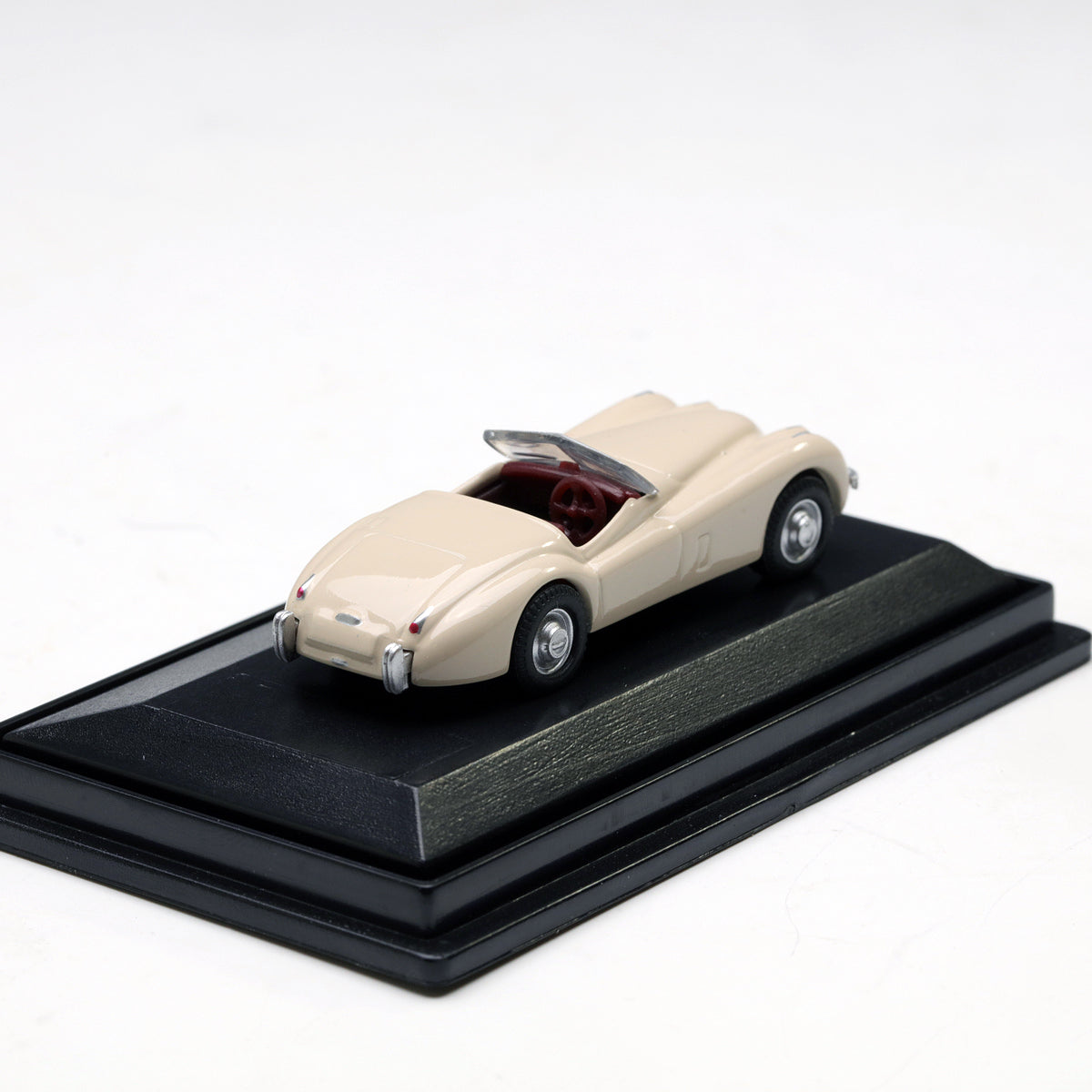 Schuco 1:87 Jaguar XK120 452617300