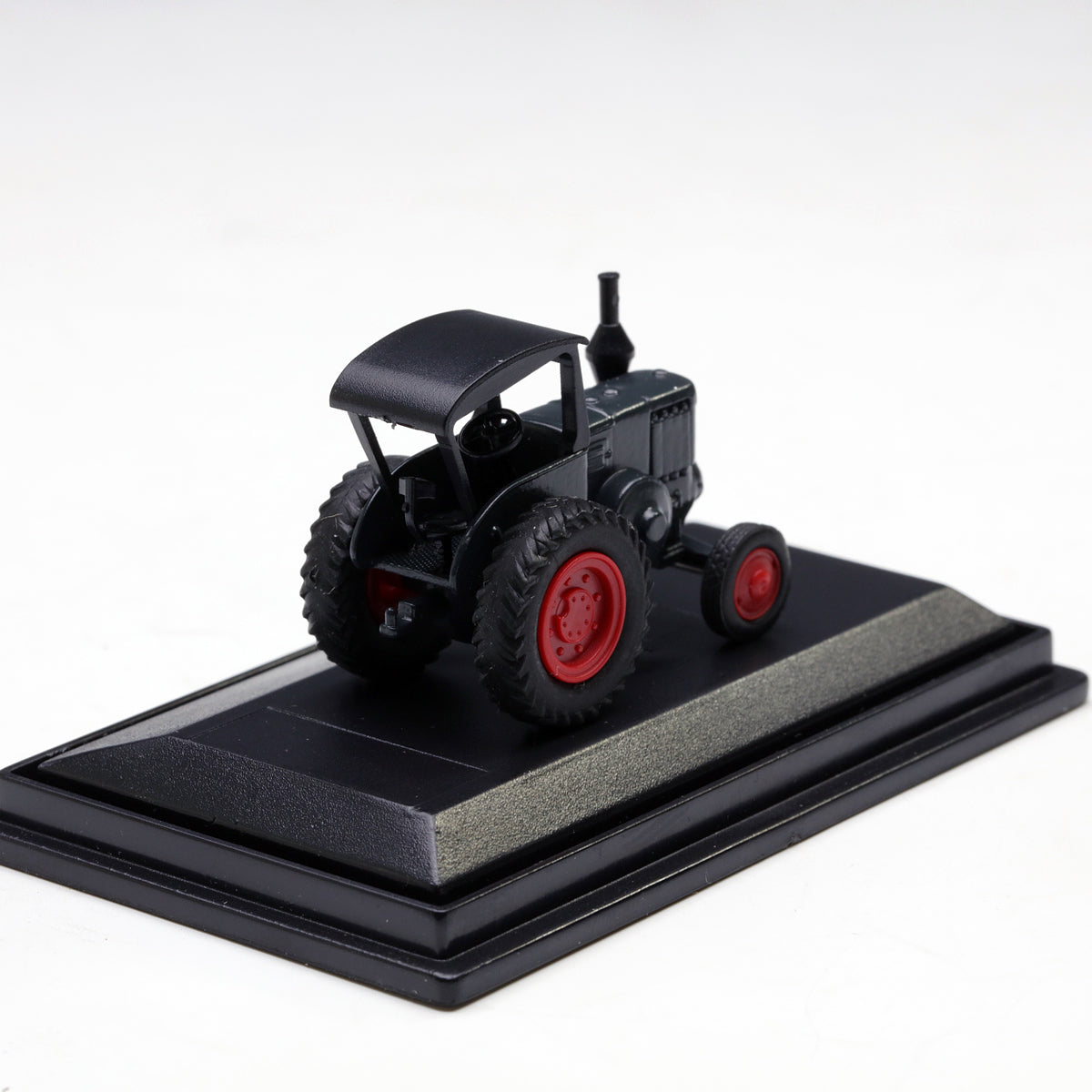 Schuco 1:87 Lanz Bulldog mit Dach Tractor 452619200