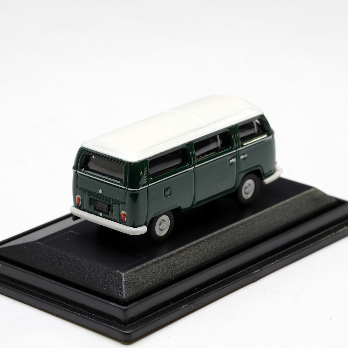 Schuco 1:87 Volkswagen T2 bus green 452622600