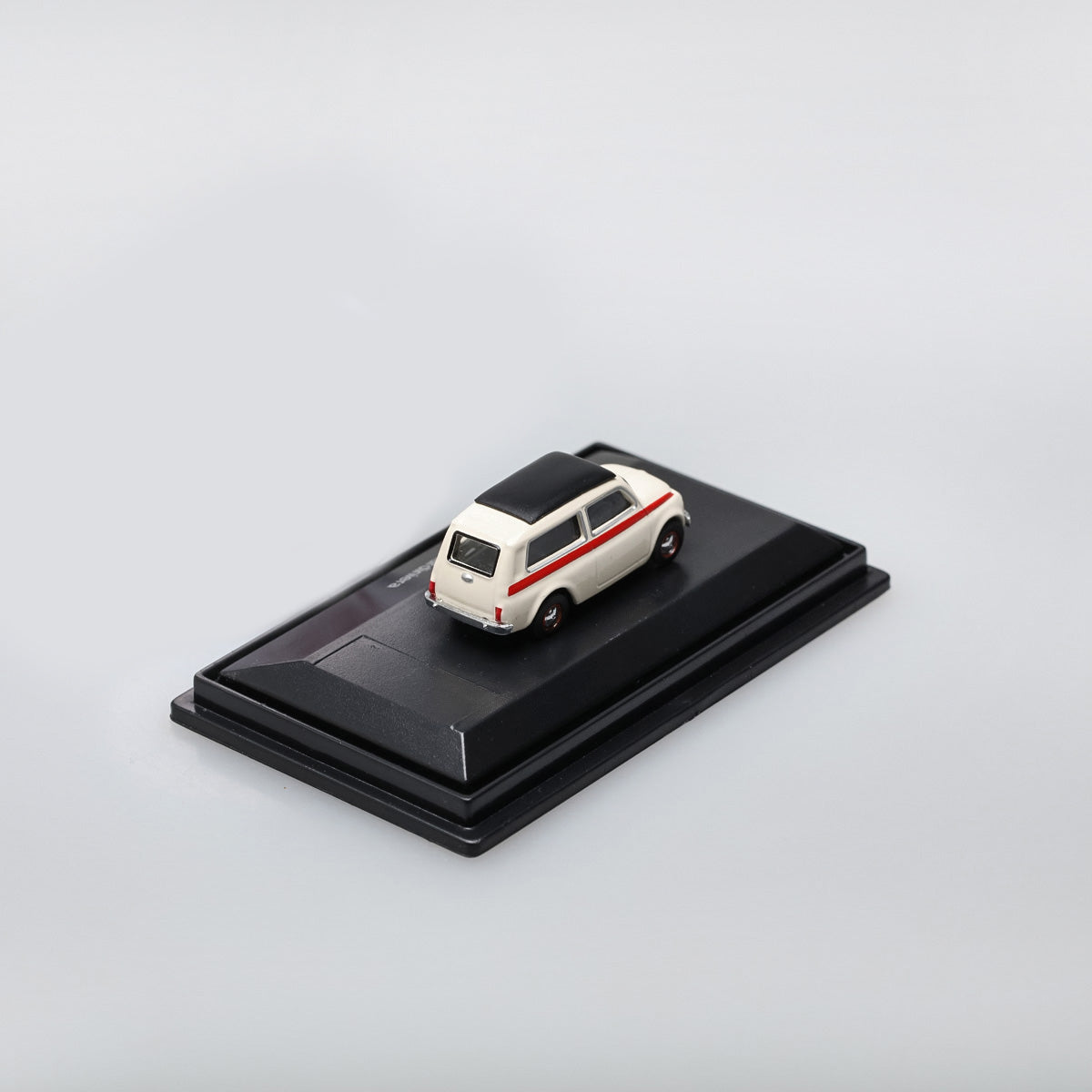 Schuco 1:87 Fiat 500 Giardiniera Kombi 452627300