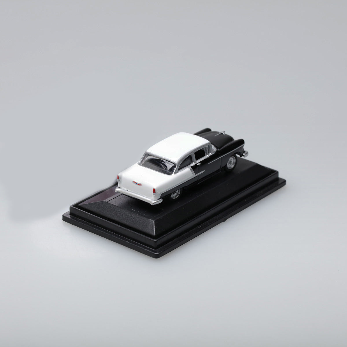 Schuco 1:87 Chevrolet Bel Air black/white 452631400