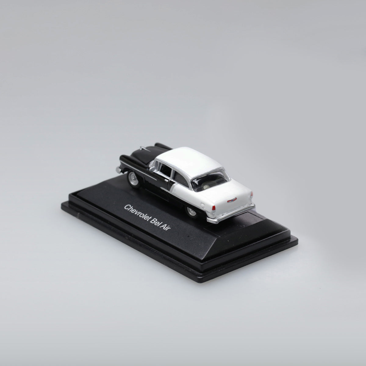 Schuco 1:87 Chevrolet Bel Air black/white 452631400