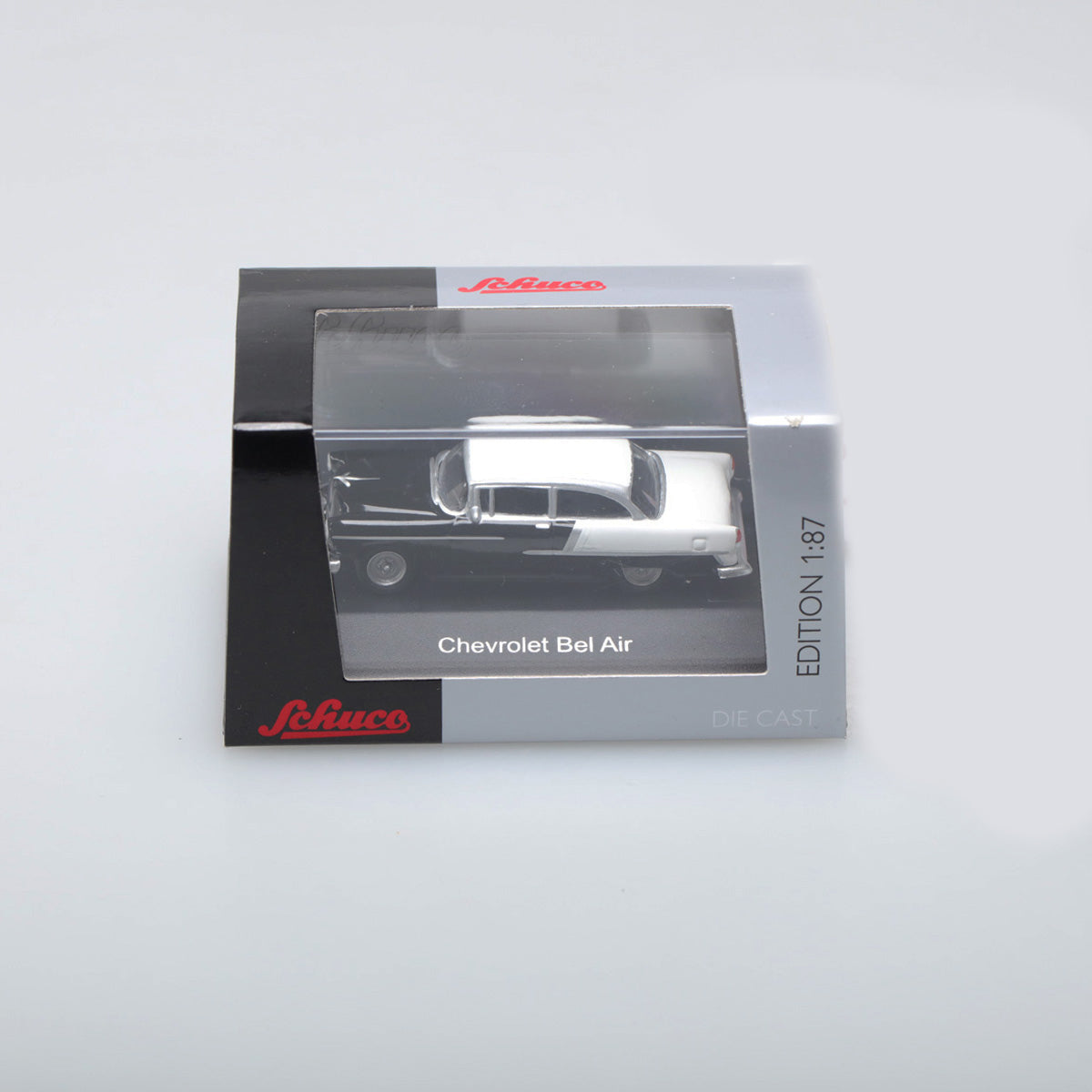Schuco 1:87 Chevrolet Bel Air black/white 452631400