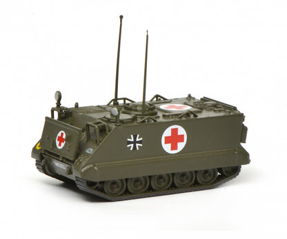 Schuco 1:87 M113 infantry ambulance vehicle Bundeswehr 452636100