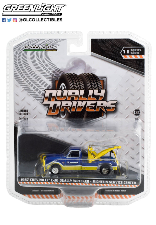 GreenLight 1:64 Dually Drivers Series 11 - 1967 Chevrolet C-30 Dually Wrecker - Michelin Service Center 46110-A