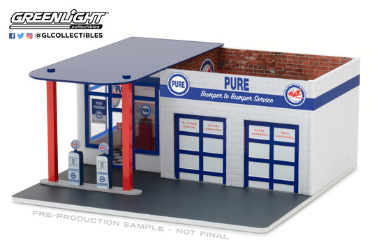 GreenLight 1:64 Mechanic s Corner Series 3 - Vintage Gas Station Pure Oil 57031