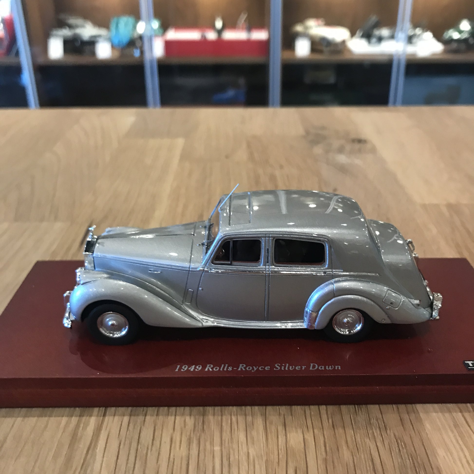 TSM 1:43 1949 Rolls Royce Silver Dawn TSM114320