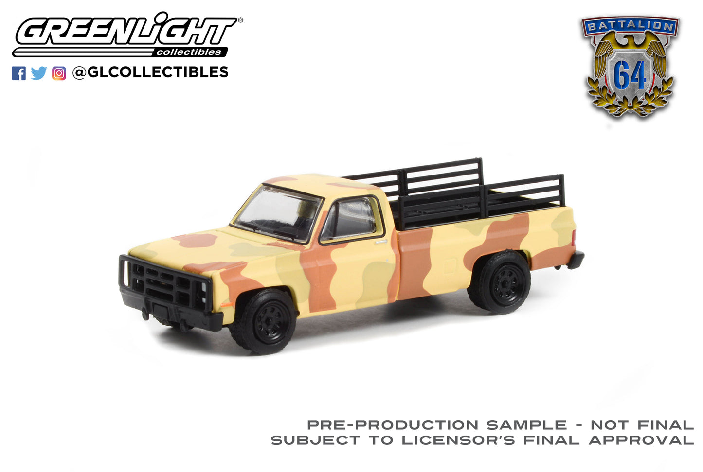 GreenLight 1:64 Battalion 64 Series 1 - 1987 Chevrolet M1008 CUCV - Desert Camouflage with Troop Seats in Truck Bed 61010-F