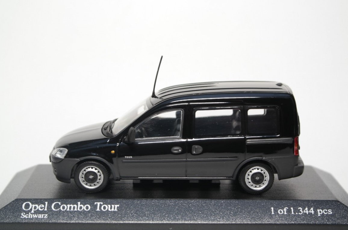 Minichamps 1:43 Opel Combo Tour 2002 Black 400042001