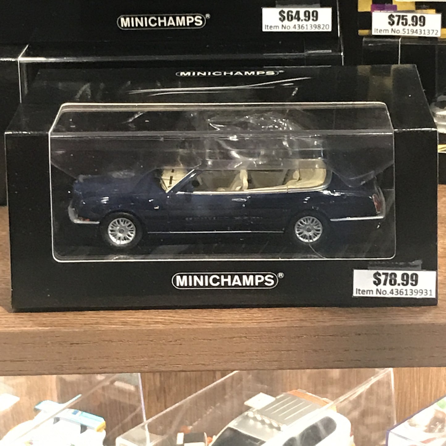 Minichamps 1:43 BENTLEY AZURE 1996 BLUE 436139931