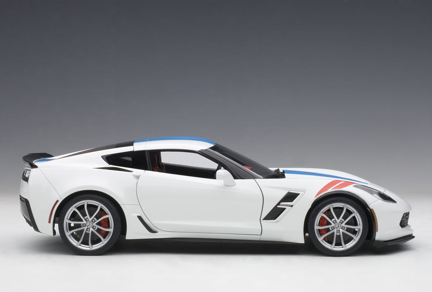 AUTOart 1:18 Chevrolet Corvette C7 Grand Sport (Artic White) 71271