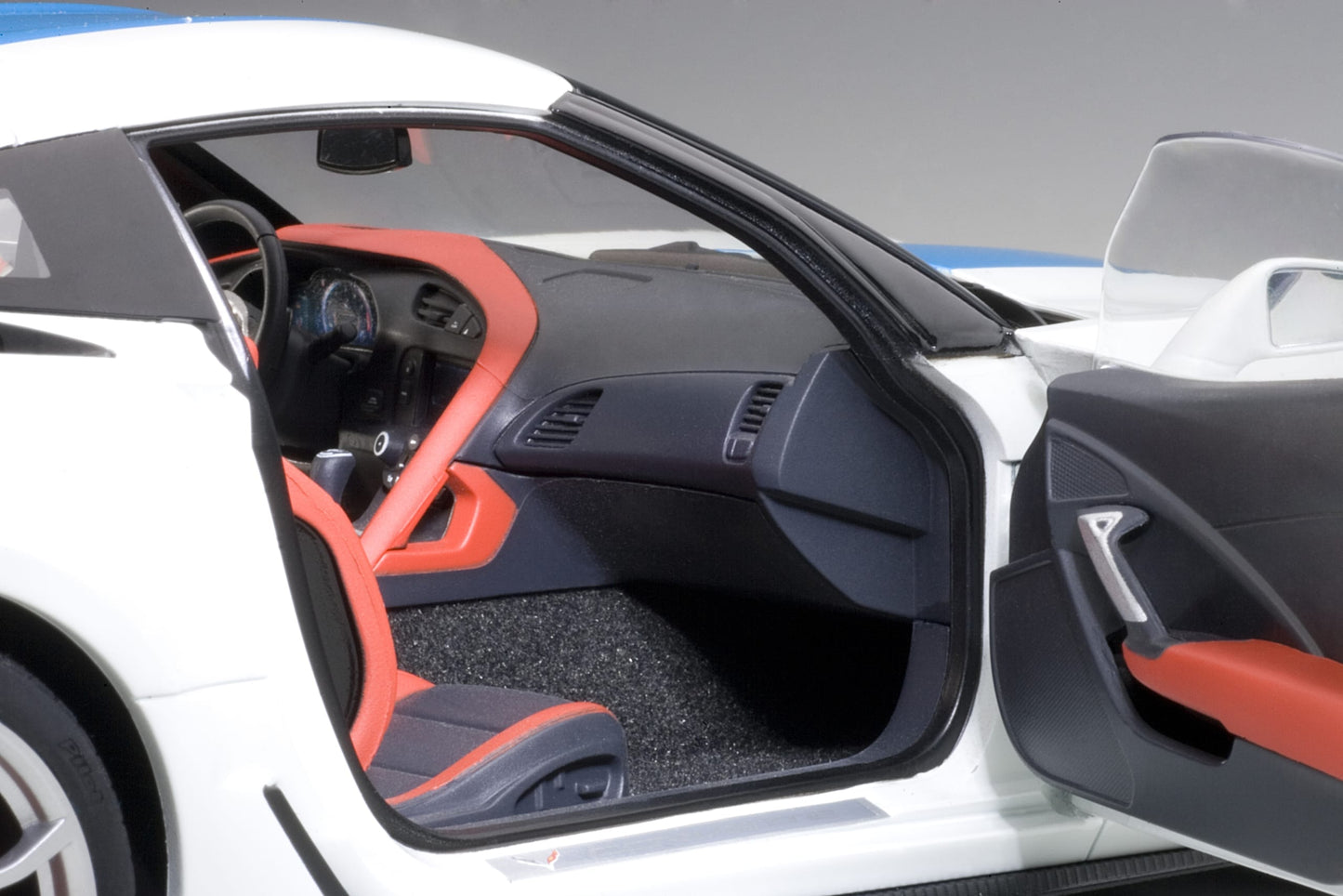 AUTOart 1:18 Chevrolet Corvette C7 Grand Sport (Artic White) 71271