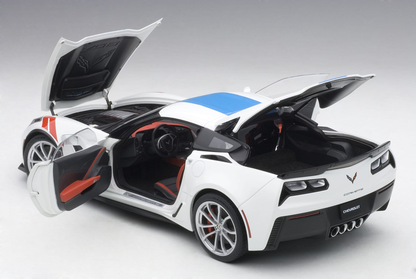 AUTOart 1:18 Chevrolet Corvette C7 Grand Sport (Artic White) 71271