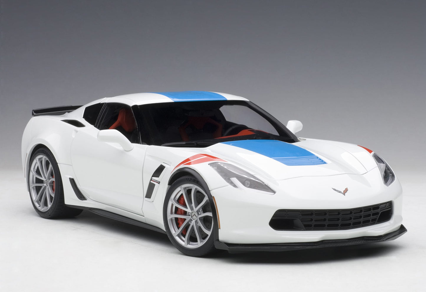 AUTOart 1:18 Chevrolet Corvette C7 Grand Sport (Artic White) 71271
