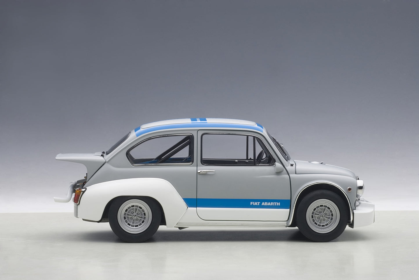 AUTOart 1:18 Fiat Abarth TCR 1000 (Matt Grey with Blue stripes) 72642