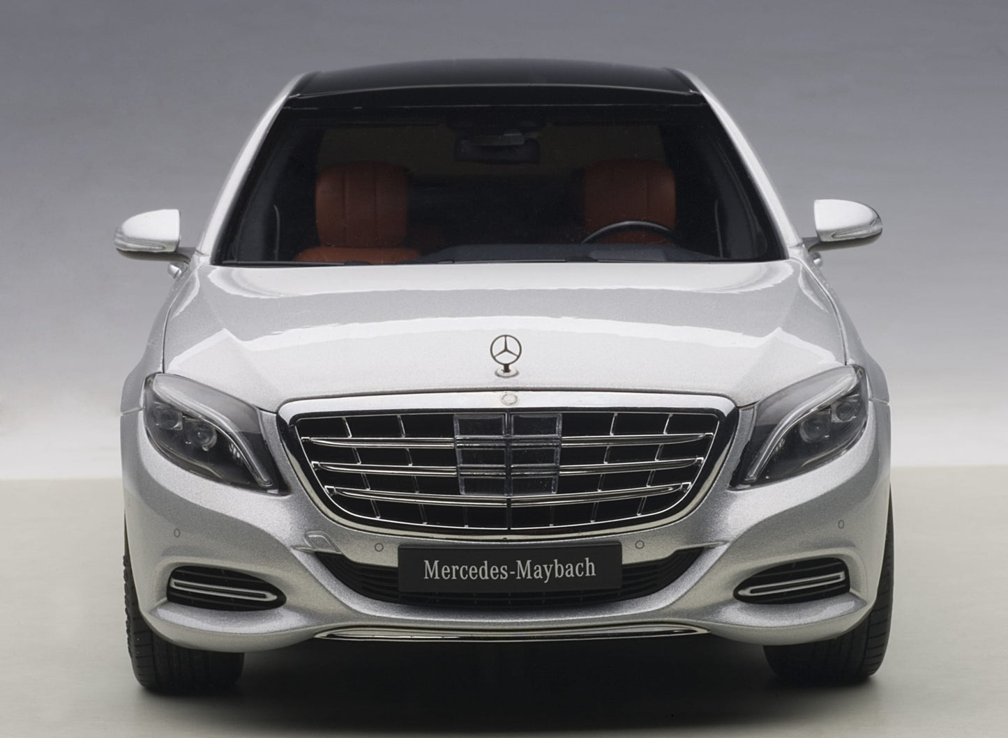 AUTOart 1:18 Mercedes-Maybach S-Klasse S600 (SWB) (Silver) 76292