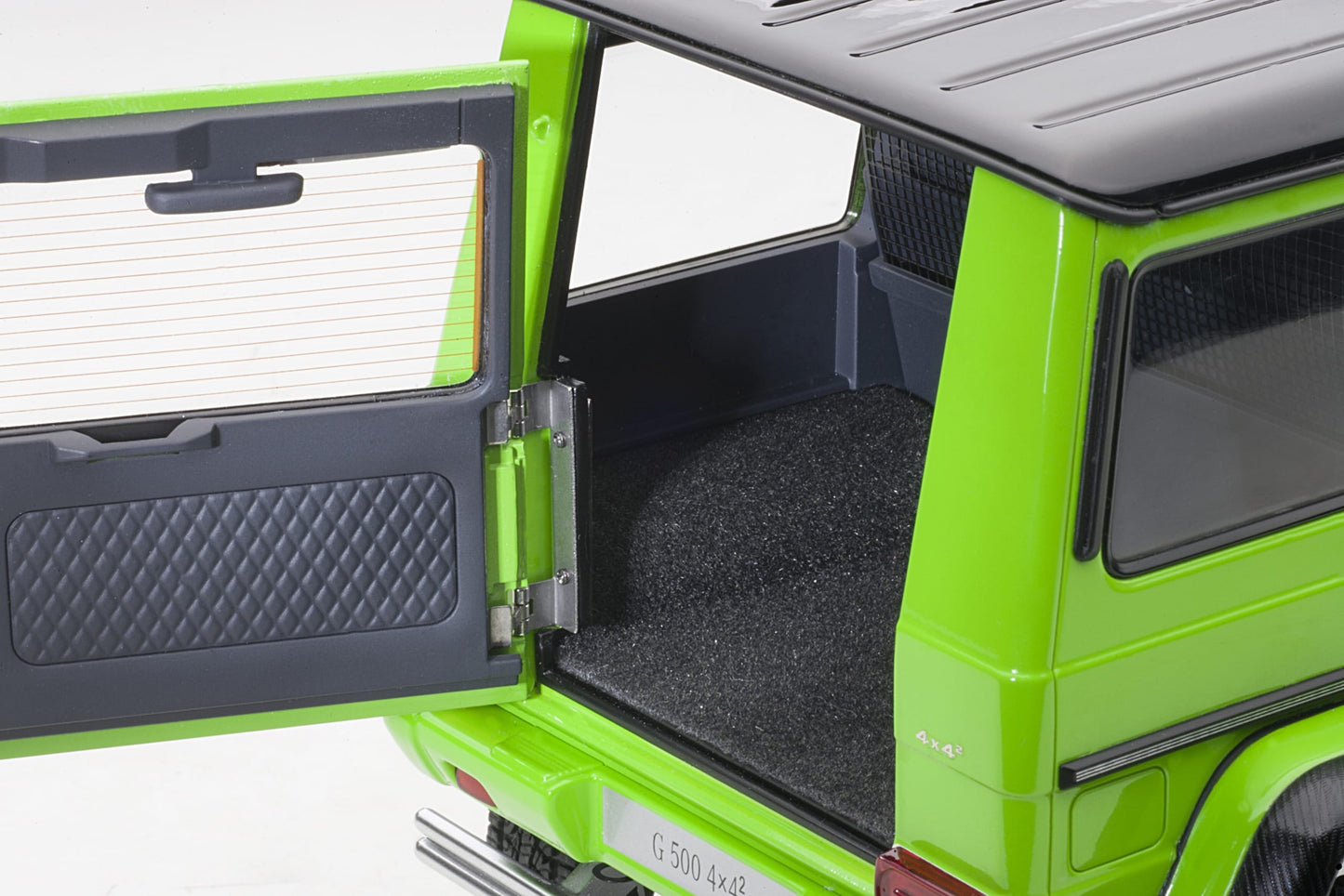 AUTOart 1:18 Mercedes-Benz G500 4×4² (Alien Green) 76315
