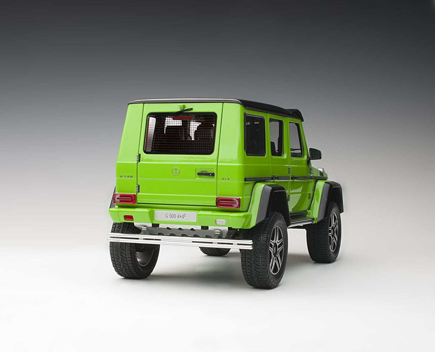 AUTOart 1:18 Mercedes-Benz G500 4×4² (Alien Green) 76315