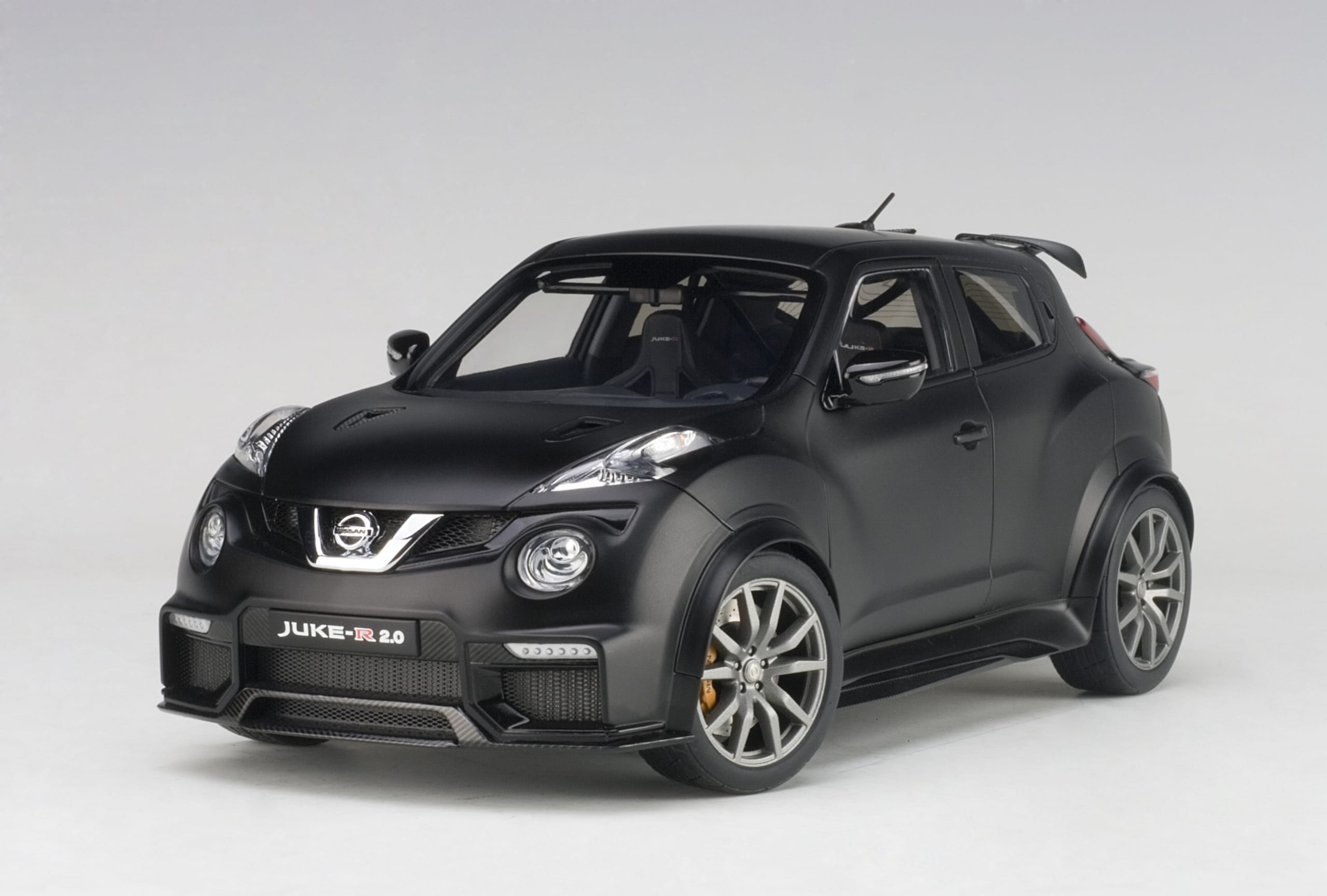 Autoart Juke R AUTOart 1:18 Nissan Juke-R 2.0 (Matt Black) 77458 – YomaCarModel
