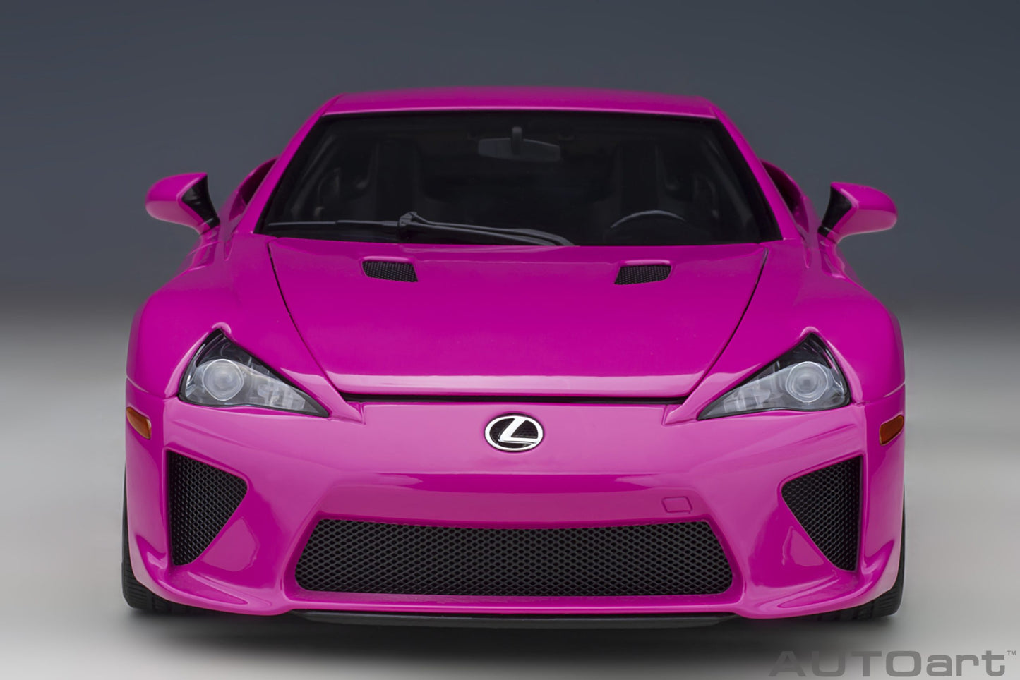 AUTOart 1:18 Lexus LFA (Passionate Pink) 78859