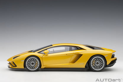 AUTOart 1:18 Lamborghini Aventador S (Yellow Orion) 79132