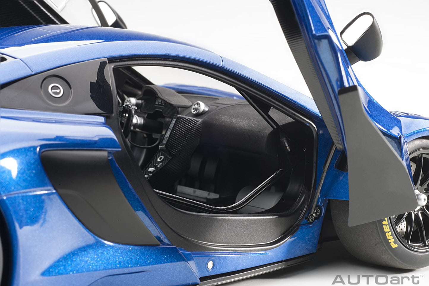 AUTOart 1:18 McLaren 650S GT3 Plain Body Version (Blue Metallic) 81641