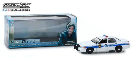 GreenLight 1:43 MacGyver (2016-Current TV Series) - 2003 Ford Crown Victoria Police Interceptor California Police 86520