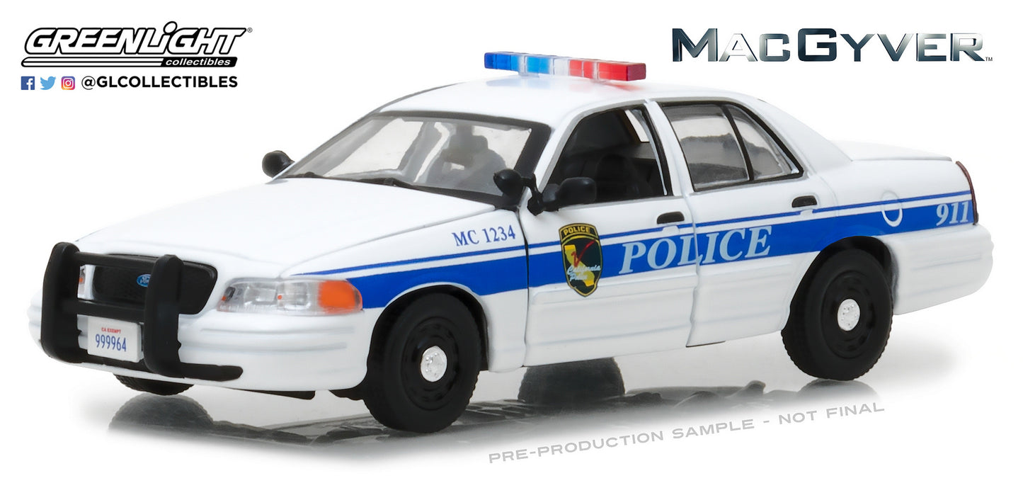 GreenLight 1:43 MacGyver (2016-Current TV Series) - 2003 Ford Crown Victoria Police Interceptor California Police 86520